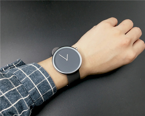 Ceas de dama realizat din curea de cauciuc in trei culori