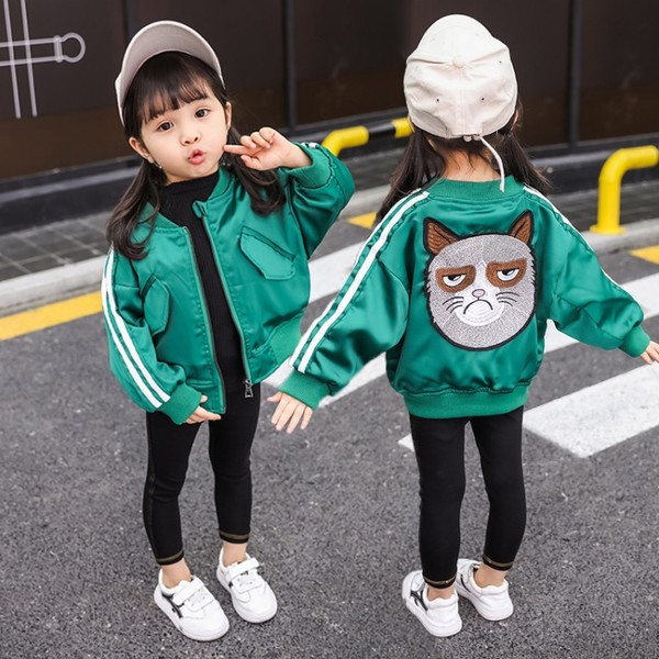 Μοντέρνο μοντέλο παιδικό μπουφάν με έγχρωμο κέντημα  στην πλάτη  σε διάφορα χρώματα