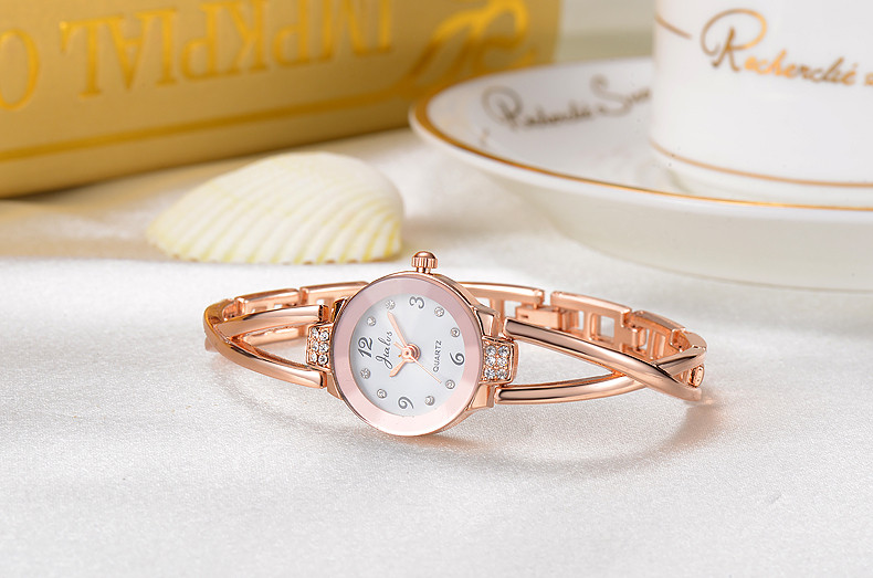 Ceas elegant de dama cu pietre decorative in doua culori