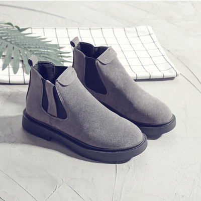 Μοντέρνες γυναικείες μπότες σουέτ σε τρία χρώματα