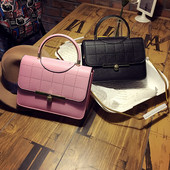 Elegáns női táska hosszú és rövid fülekkel, többféle színben