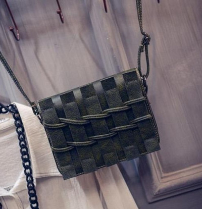 Női táska hosszú bőr fogantyúval