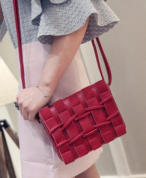 Női táska hosszú bőr fogantyúval