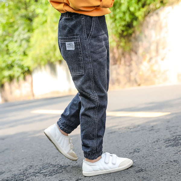 Modern gyerekfarmer fiúknak világos és sötét színekben