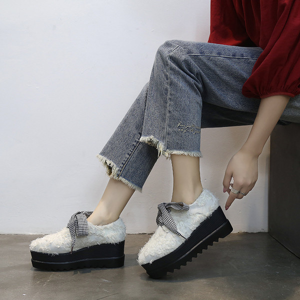 Pantofi casual dama cu platforma si sireturi in carouri