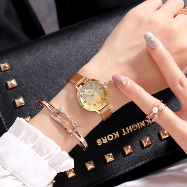 Ceas modern de dama in patru culori