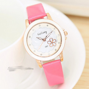 Virágos motívumú női karóra több színben