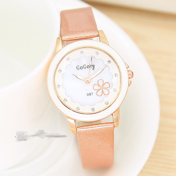 Virágos motívumú női karóra több színben