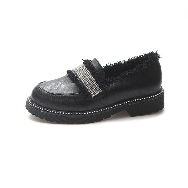 Alkalmi női mokaszinok két modellben