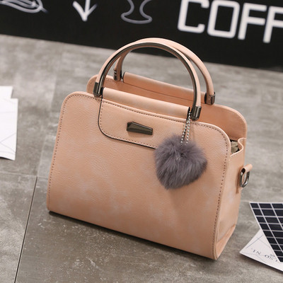 Stílusos kézitáska pehely kiegészítővel több színben