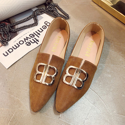 Fém díszítéssel, két színben kihegyezett női mokaszin modell