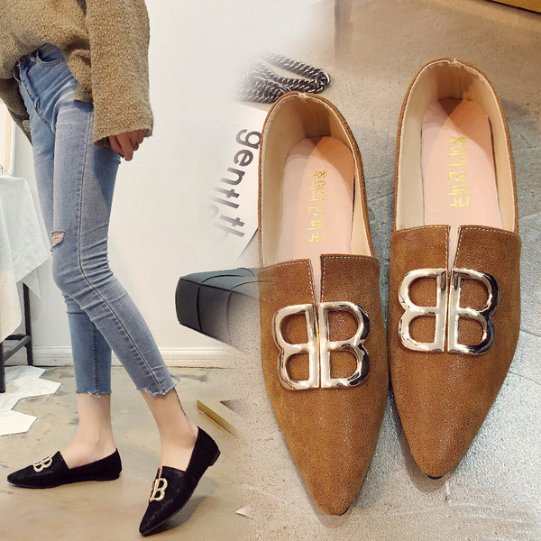 Fém díszítéssel, két színben kihegyezett női mokaszin modell