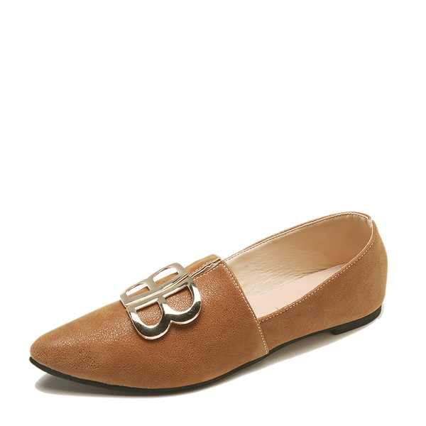 Fém díszítéssel, két színben kihegyezett női mokaszin modell