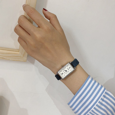 Дамски модерен часовник в четири цвята подходящ за ежедневието