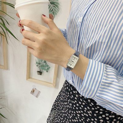 Дамски модерен часовник в четири цвята подходящ за ежедневието