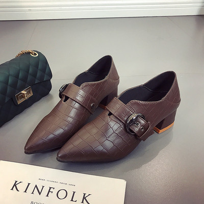 Mocasini de dama cu toc joase in doua culori - model ascutit