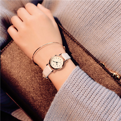 Női napi karóra négy színben