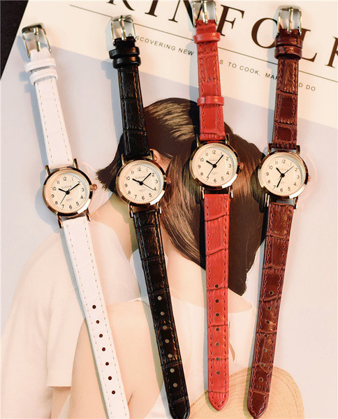 Női napi karóra négy színben