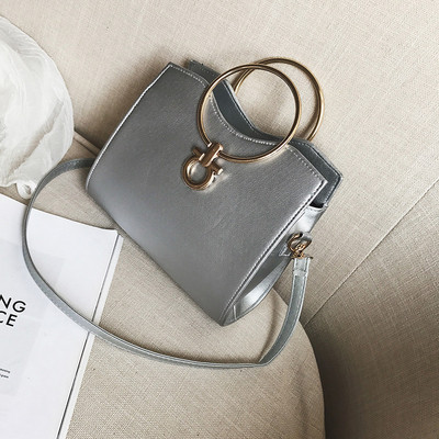 Geanta de mana patrata in mai multe culori cu maner lung