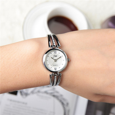 Ceas de dama elegant in trei modele cu pietre decorative