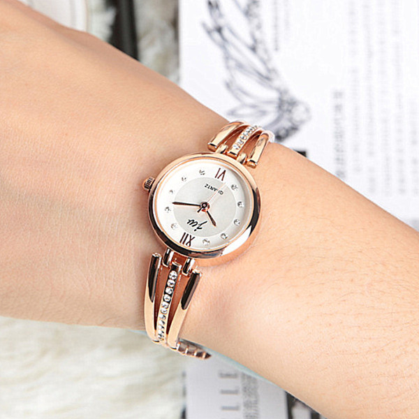 Ceas de dama elegant in trei modele cu pietre decorative