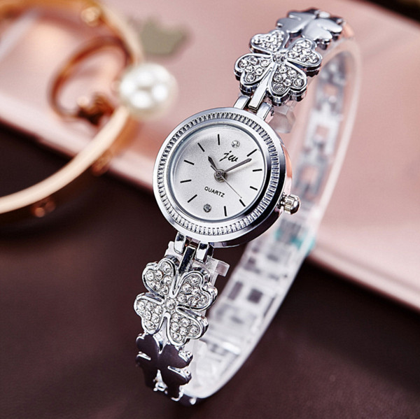 Stílusos női karóra virágmotívumokkal és díszkövekkel