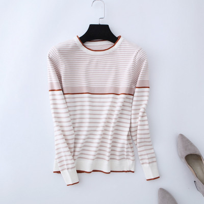 Дамска раирана блуза с О-образно деколте