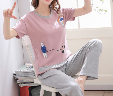 Дамска пижама в няколко цвята с надпис и щампа