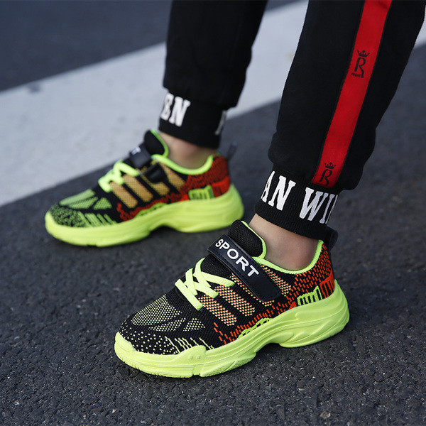 Детски маратонки за момчета в светъл цвят