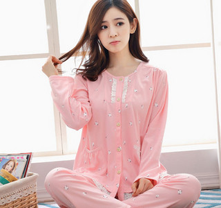 Дамска пижама от две части в два цвята