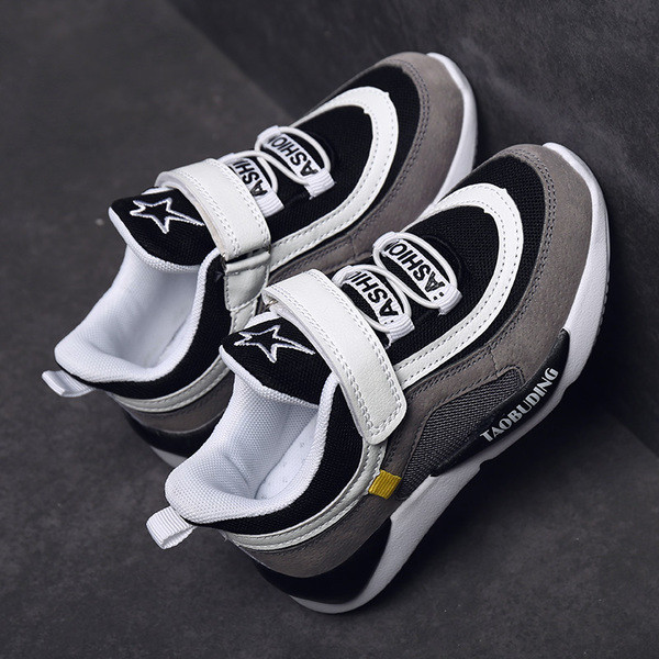 Модерни детски маратонки за момчета в два цвята