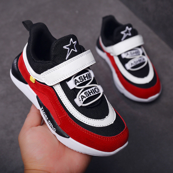 Модерни детски маратонки за момчета в два цвята