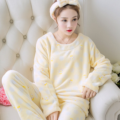 Дамска мека пижама  с надпис и щампа в няколко модела