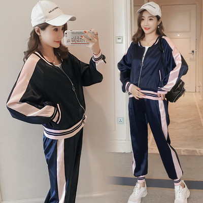 Sports set for pregnant women in two parts - sweatshirt and pants