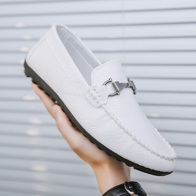 Мъжки модерни мокасини с метален елемент в няколко цвята 