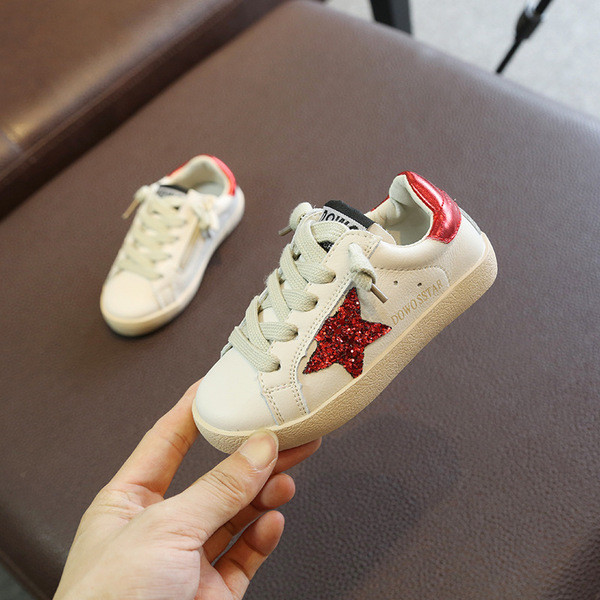 Детски маратонки в три цвята подходящи за момичета и момчета