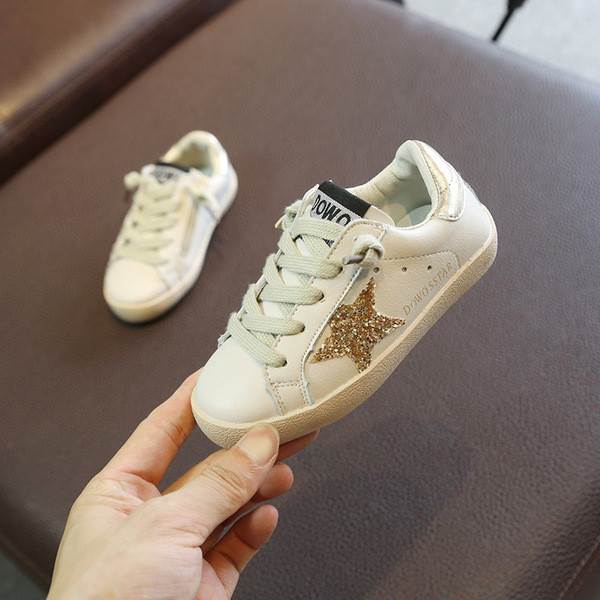 Детски маратонки в три цвята подходящи за момичета и момчета