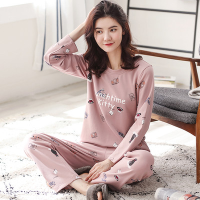 Дамска пижама - тениска с надпис и щампа и дълъг панталон с щампа