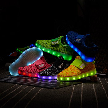 Μοντέρνα παιδικά πάνινα παπούτσια με φωτιζόμενα πέλματα σε διάφορα χρώματα