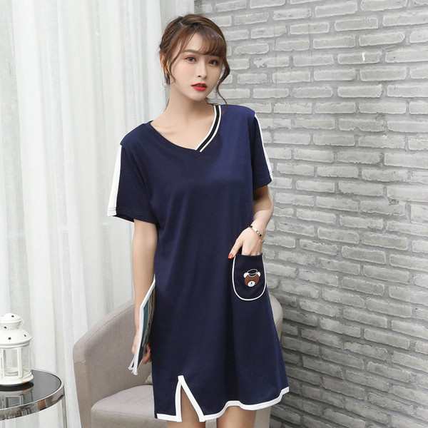 Дамска нощница с О-образна яка, надпис и щампа