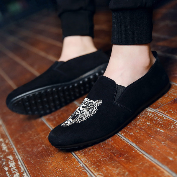 Модерни мъжки мокасини с цветна бродерия в черен  цвят