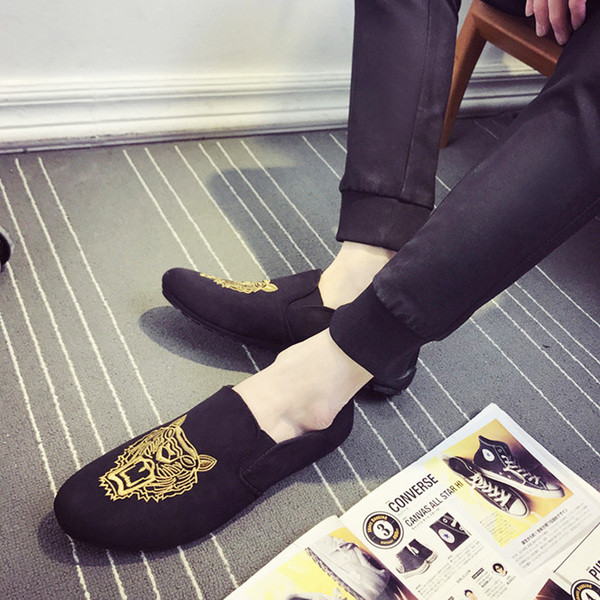 Модерни мъжки мокасини с цветна бродерия в черен  цвят