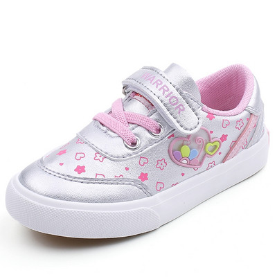 Детски маратонки в няколко модела за момичета 