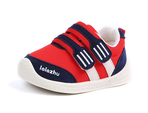 Детски обувки в четири цвята подходящи за момичета и момчета