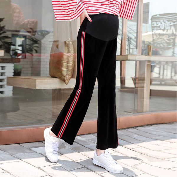 Ежедневен панталон за бременни жени в черен цвят със страничен кант - широк модел