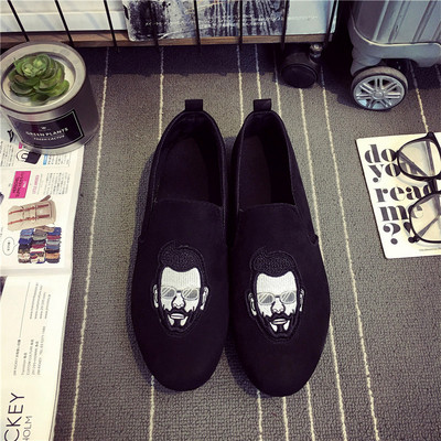 Спортно-ежедневни мъжки мокасини с цветна емблема в черен цвят 