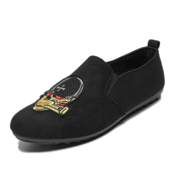 Спортно-ежедневни мъжки мокасини с цветна емблема в черен цвят 