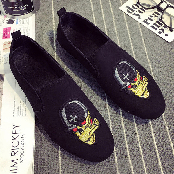 Спортно-ежедневни мъжки мокасини с цветна емблема в черен цвят 