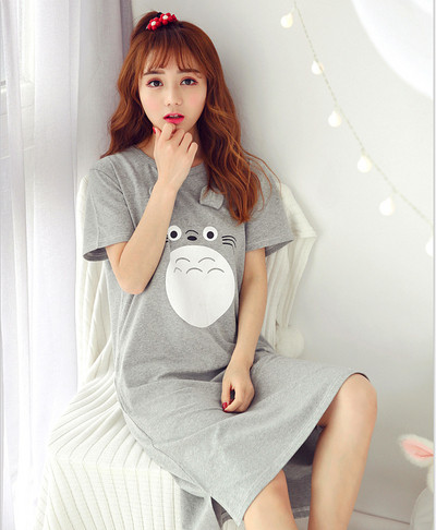 Дамска нощница с О-образна яка и щампа в два модела