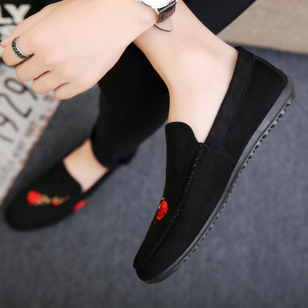 Ежедневни мъжки мокасини от велур с цветна бродерия в няколко цвята 